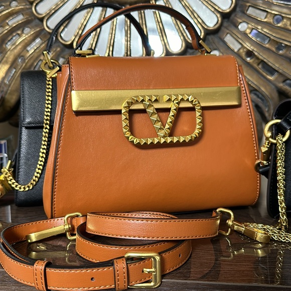 Valentino Garavani Rockstud Alcove Top Handle Bag - Picture 16 of 17